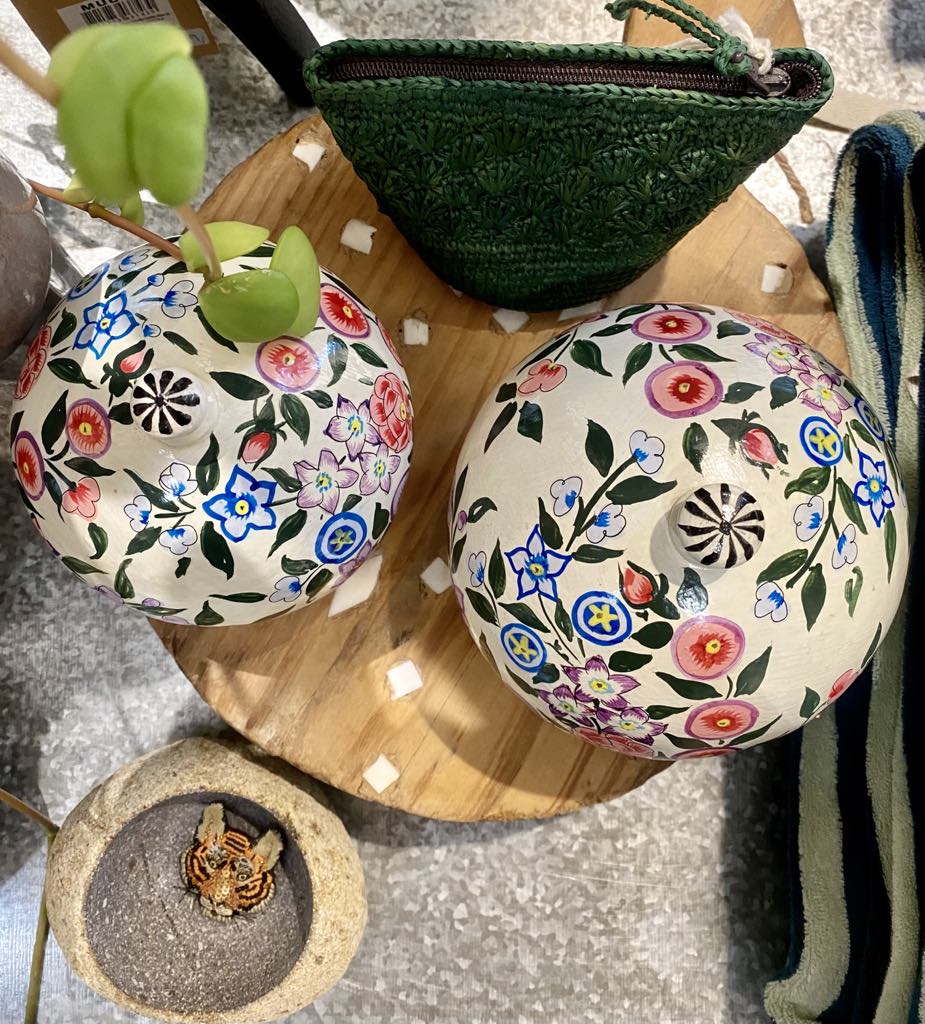 HÅNDMALET SMYKKEBOX