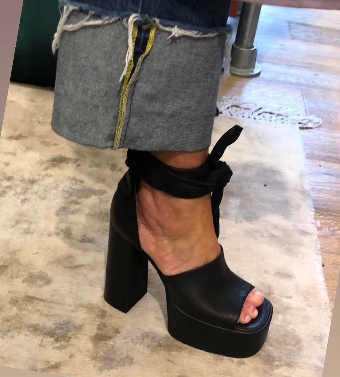 SANDAL - SORT NEGRO