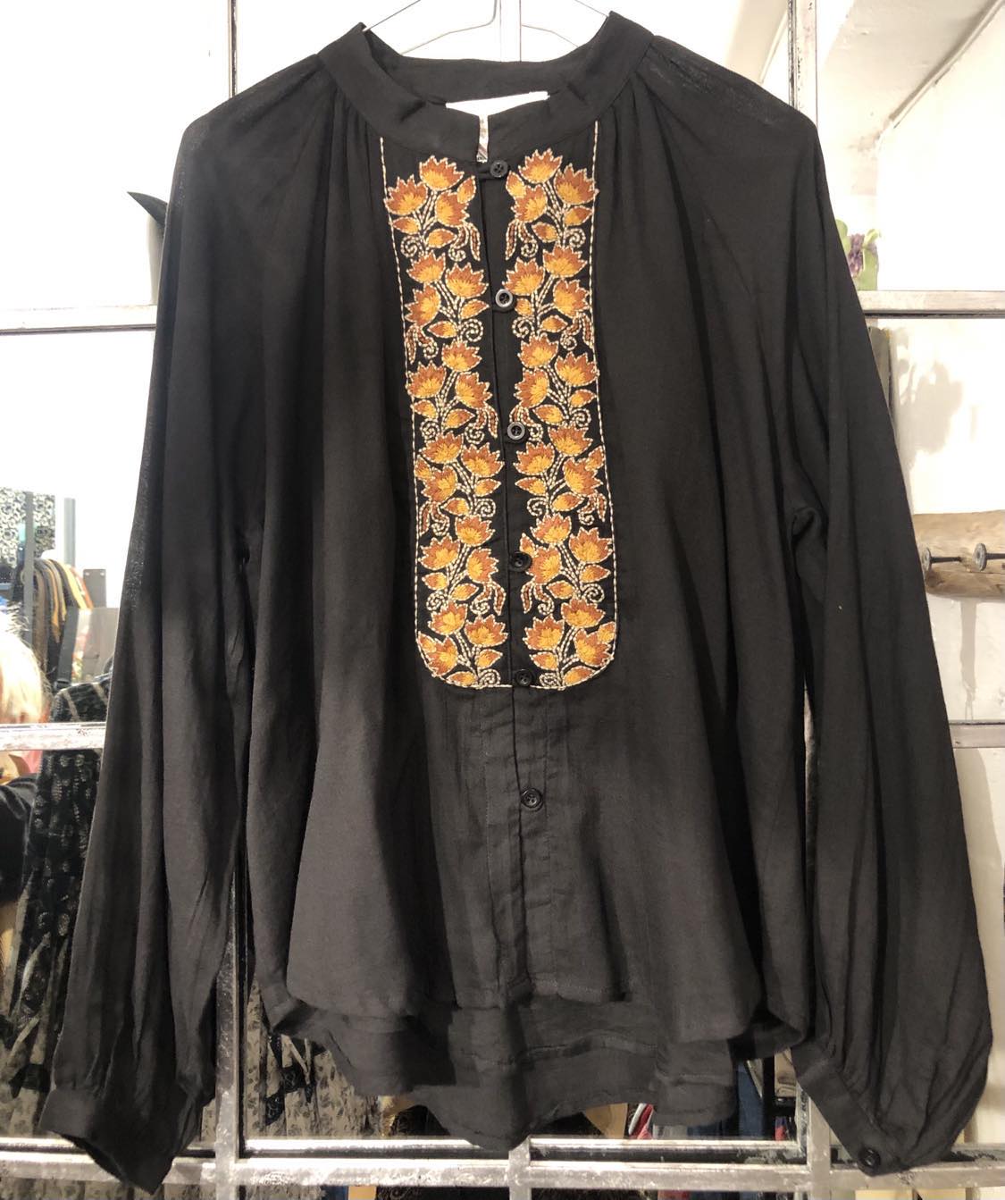 ELINA BLOUSE - BLACK