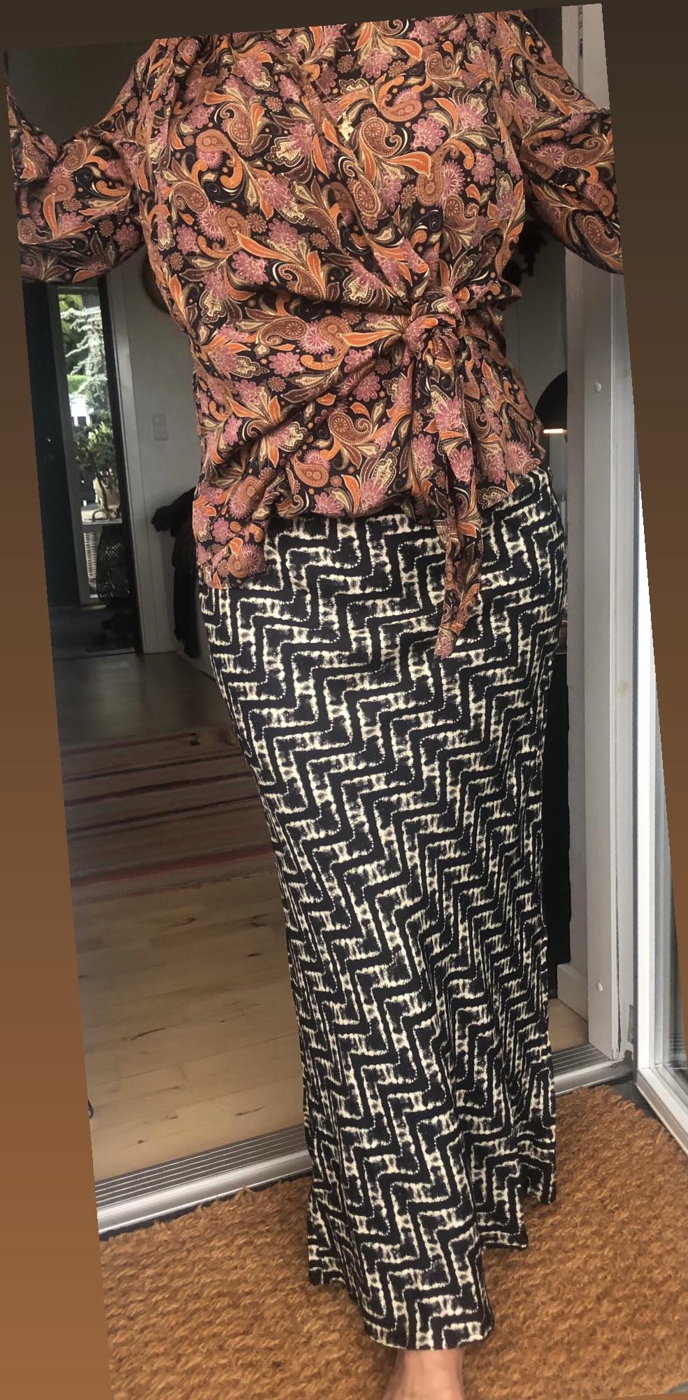 FRIDAY WRAP TOP - MULTI PAISLEY