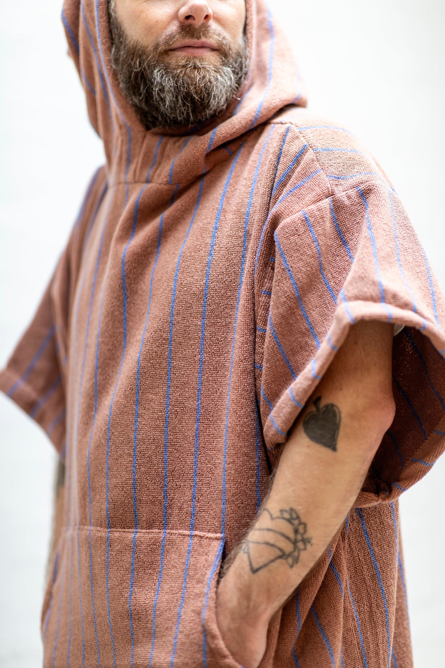 NARAM PONCHO - CAMEL & ULTRAMARINE