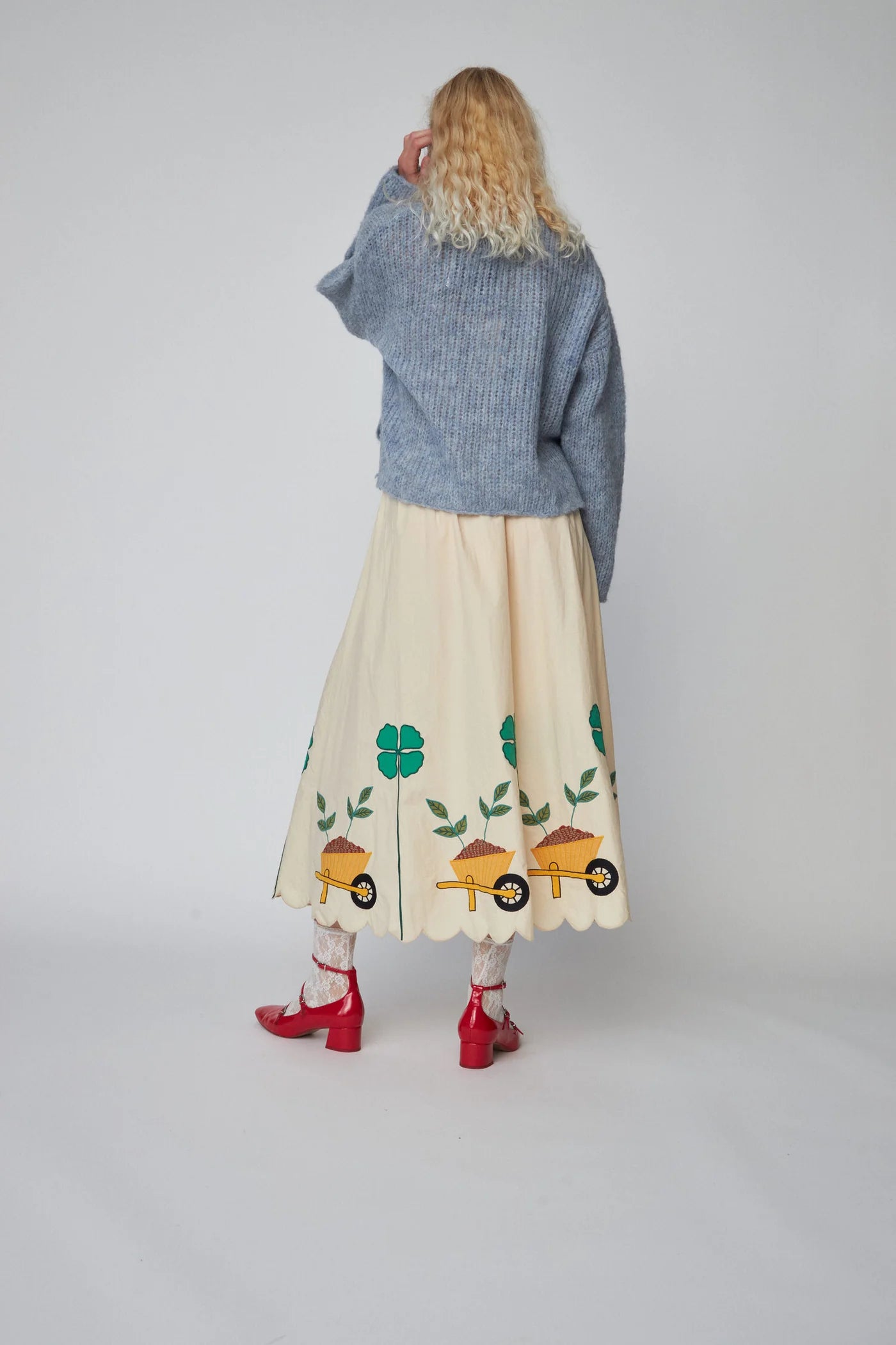 EMBROIDERED MIDI SKIRT WITH SCALLOPS