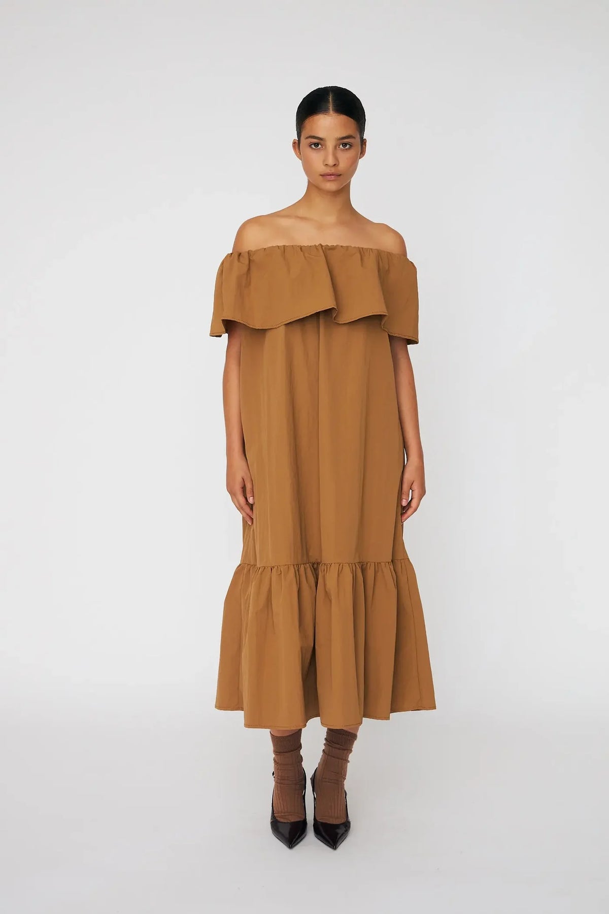 OFF -SHOULDERS MINI DRESS - CAMEL BROWN