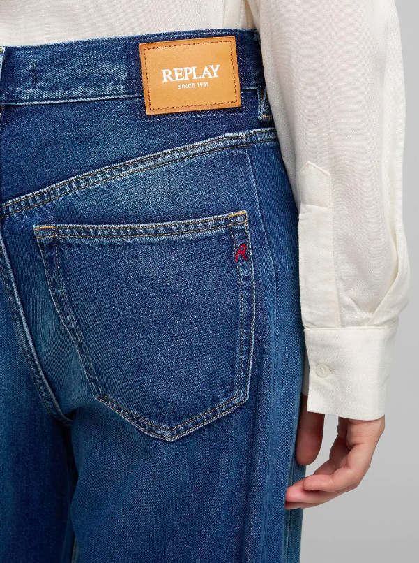 NARJA BAGGY-FIT JEANS - MEDIUM BLUE