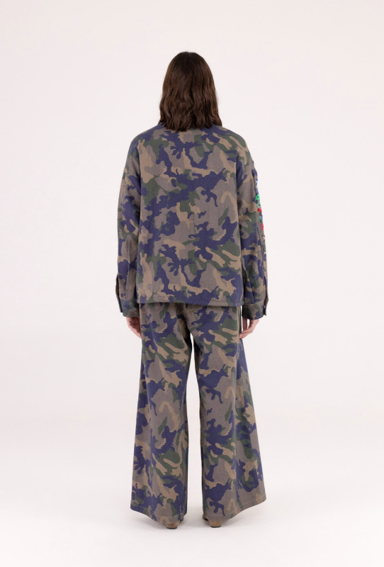 EMBROIDERED CAMO PANTS