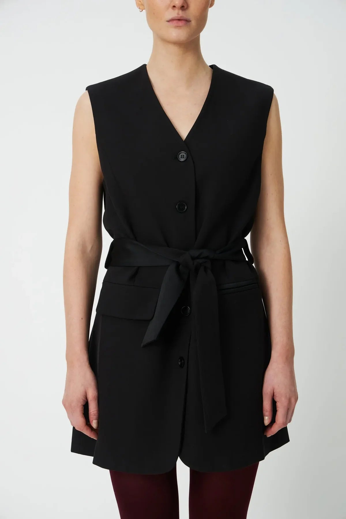 SLEEVELESS SHORT DRESS - BLACK