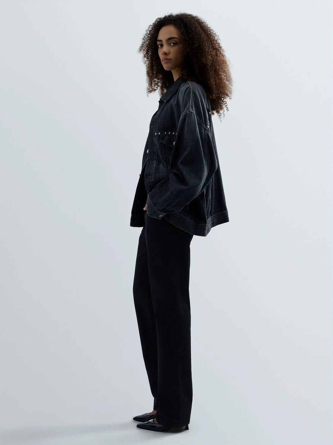 AKEME JEANS MED LIGHT FIT - SORT