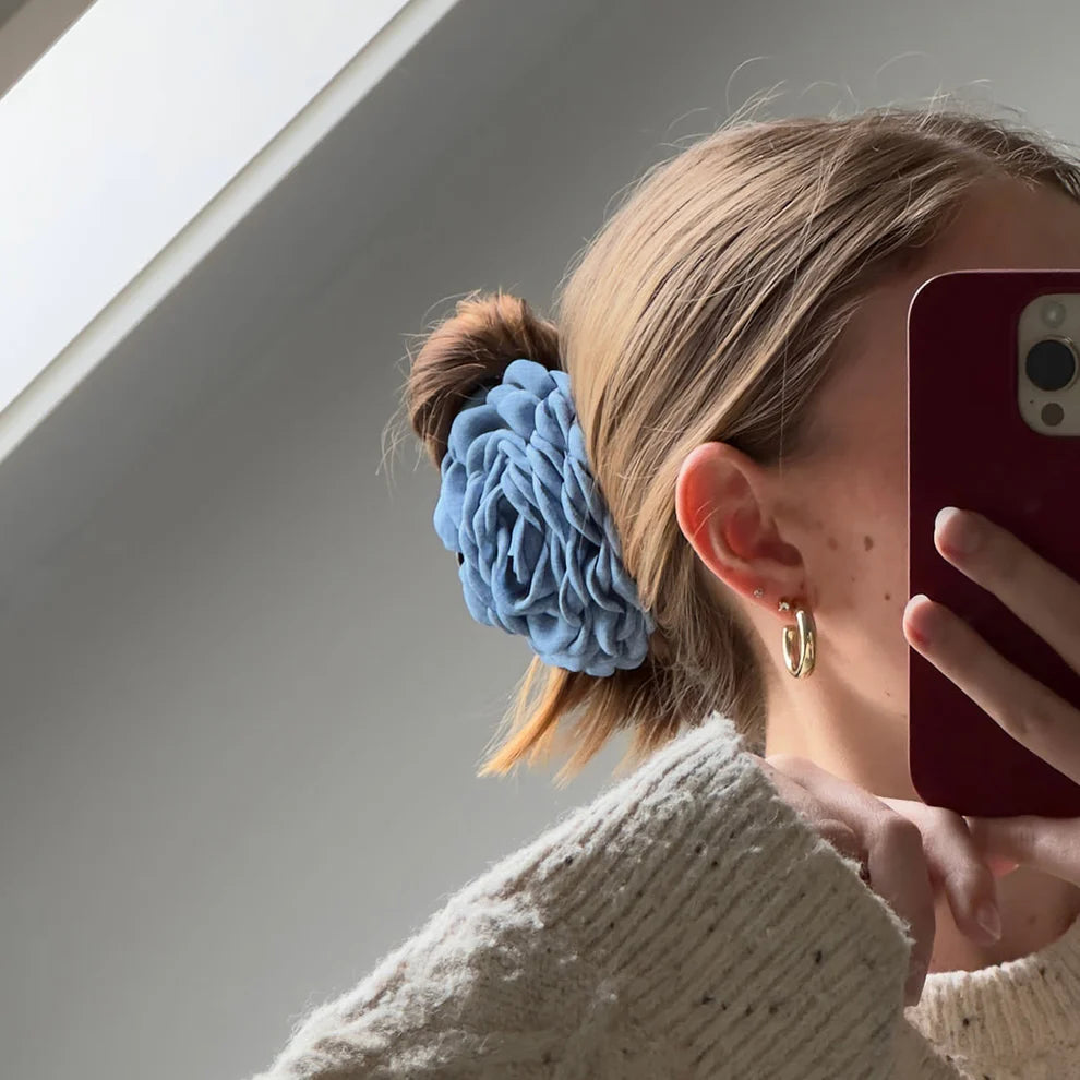 DAISY HÅRKLEMME STOR - DENIM