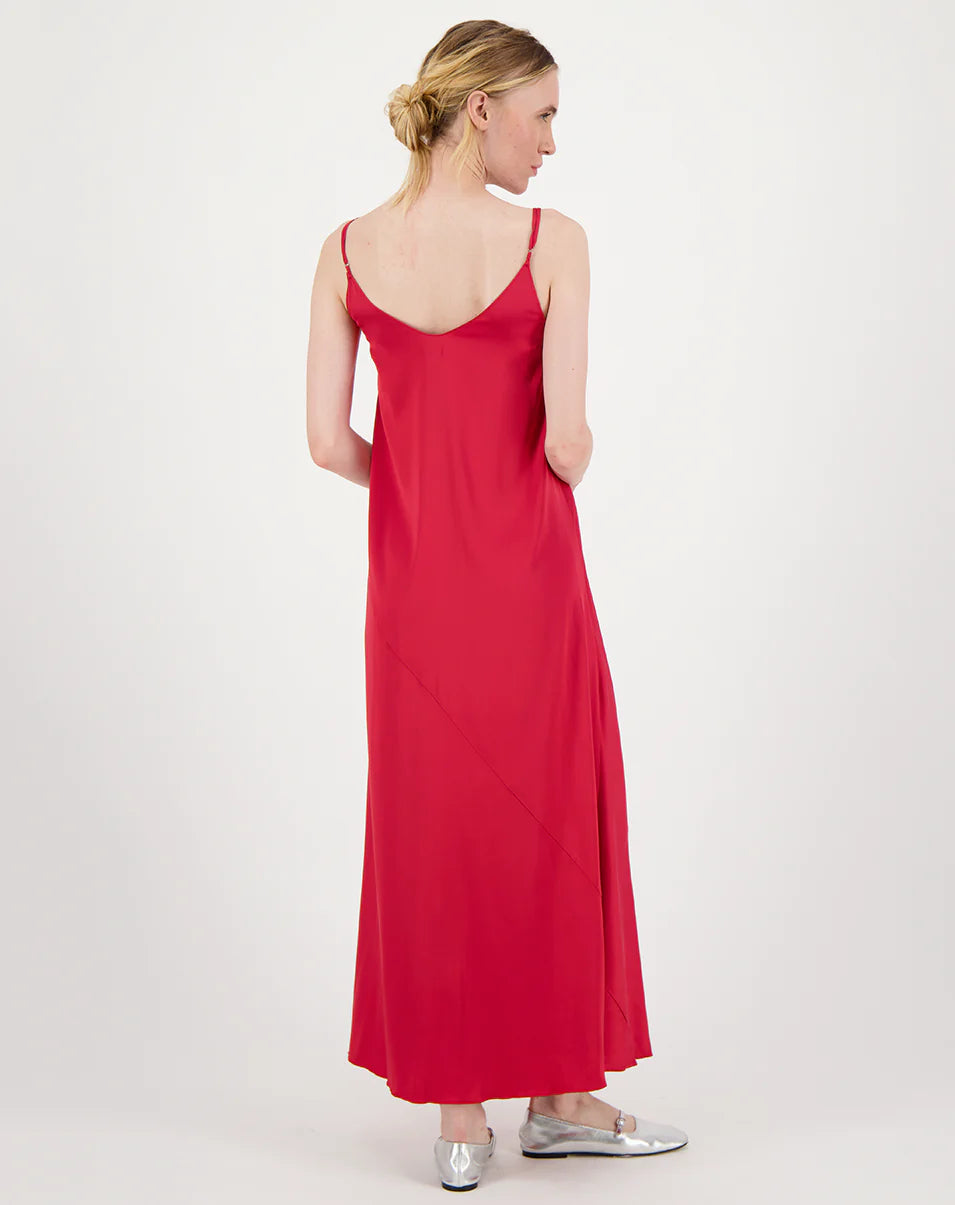 LUISA RED SOLID CAMISOLE KJOLE