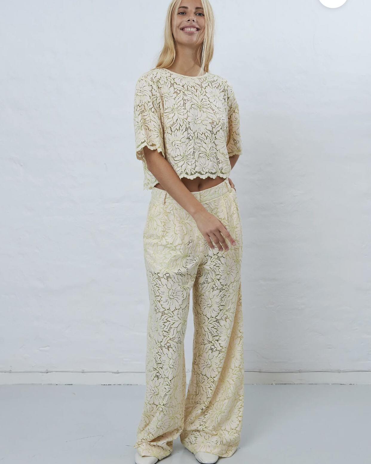 DELICATE LACE FLARED PANT