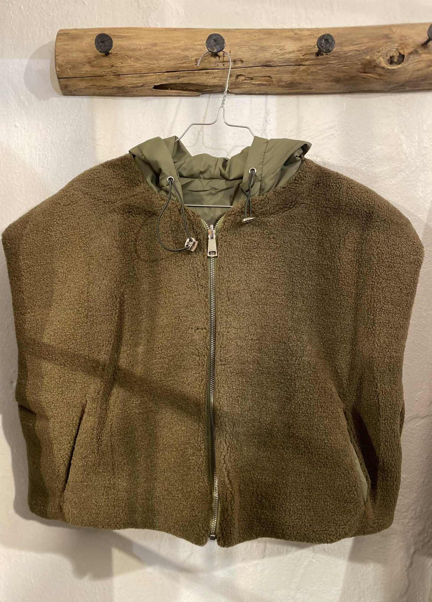 TEDDY VENDBAR VEST - 47 OLIVE