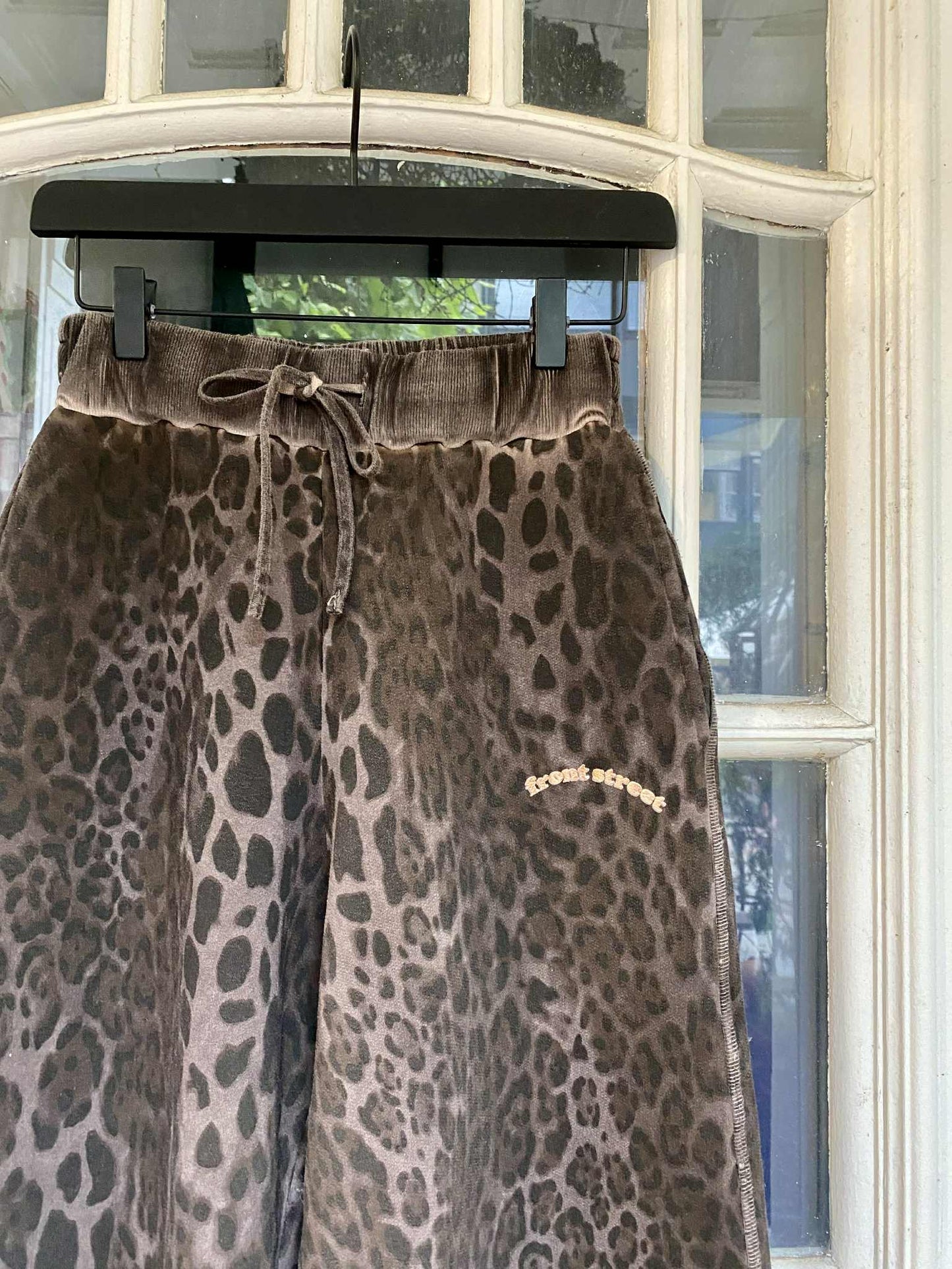 EXTRA WIDE SWEATPANTS - UNIQUE