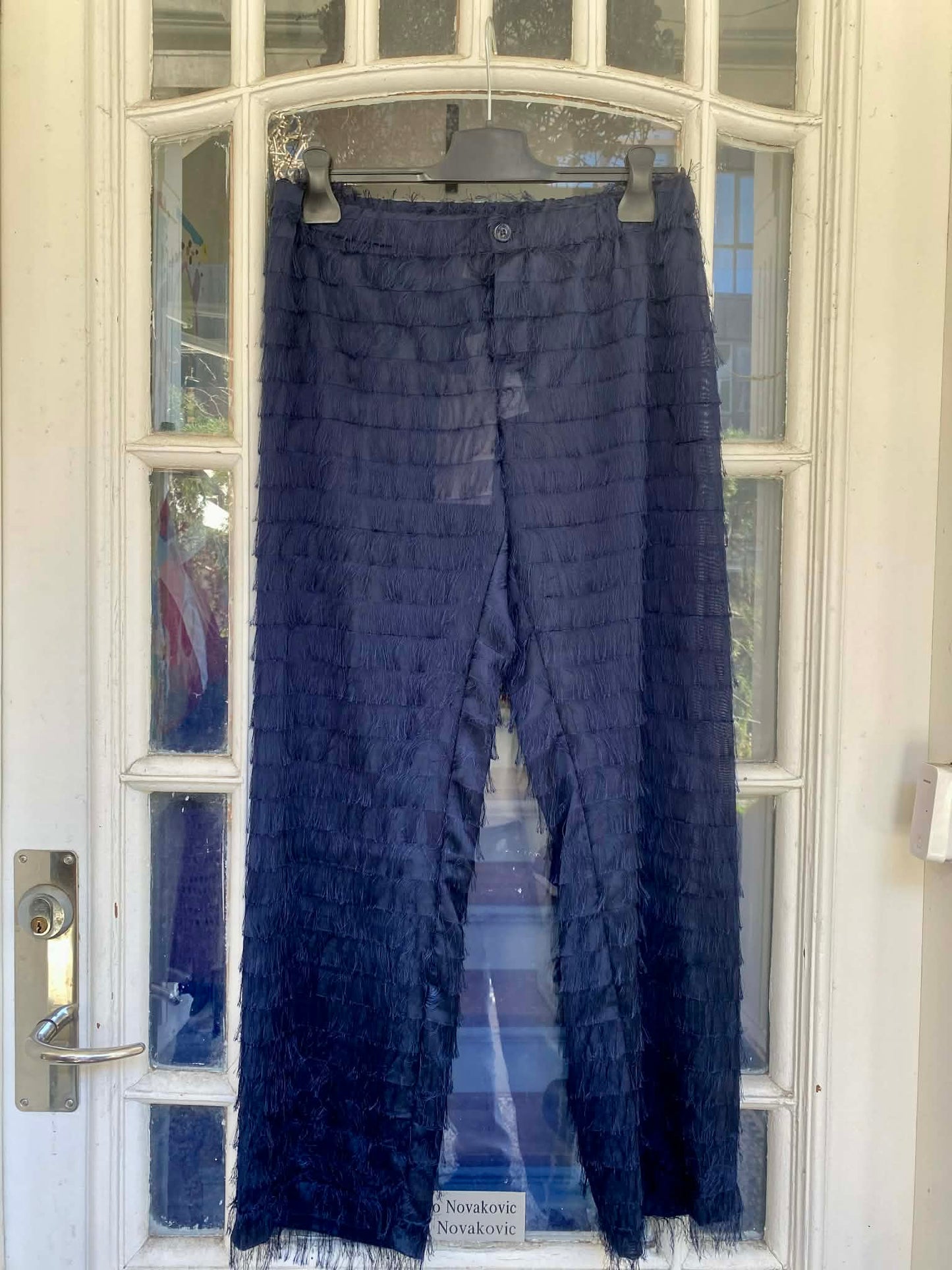 BUKSER MED FRYNSER I STOF - H6SW05