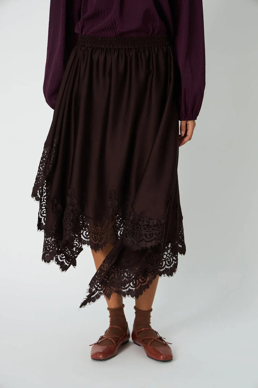 ASYMMETRISK NEDERDEL MED BLONDEKANT - DARK BROWN
