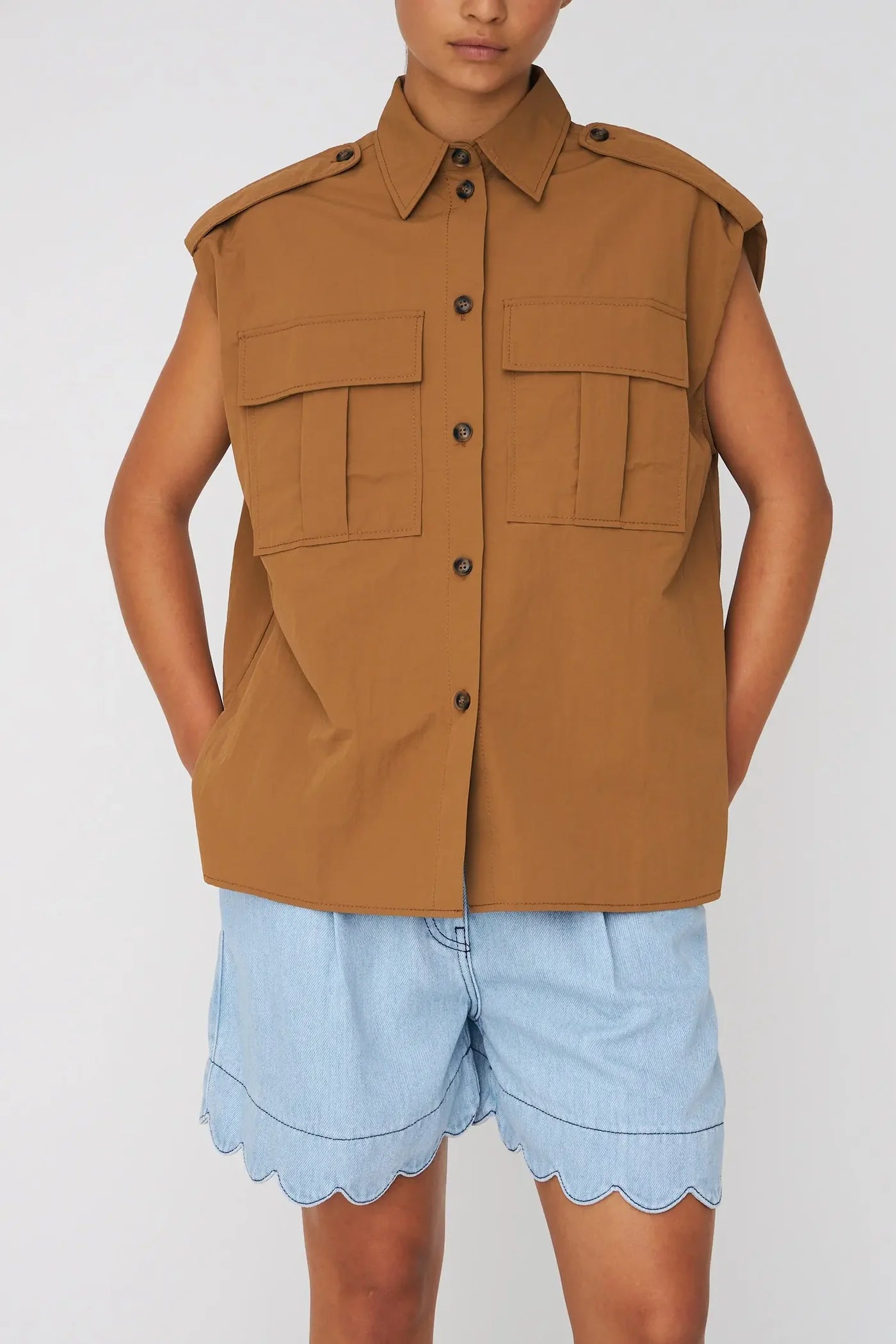 CARAVAN SKJORTE TOP - CAMEL BROWN