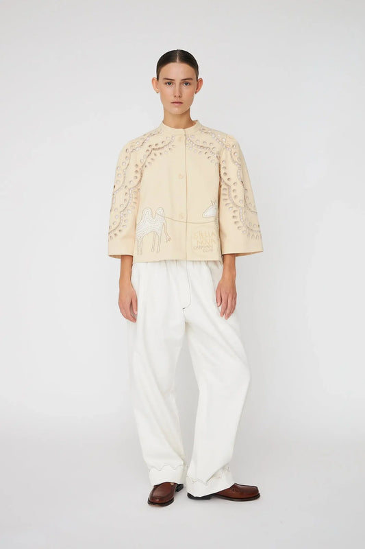 JAKKE MED BRODERET ANGLAISE - CREME TONES