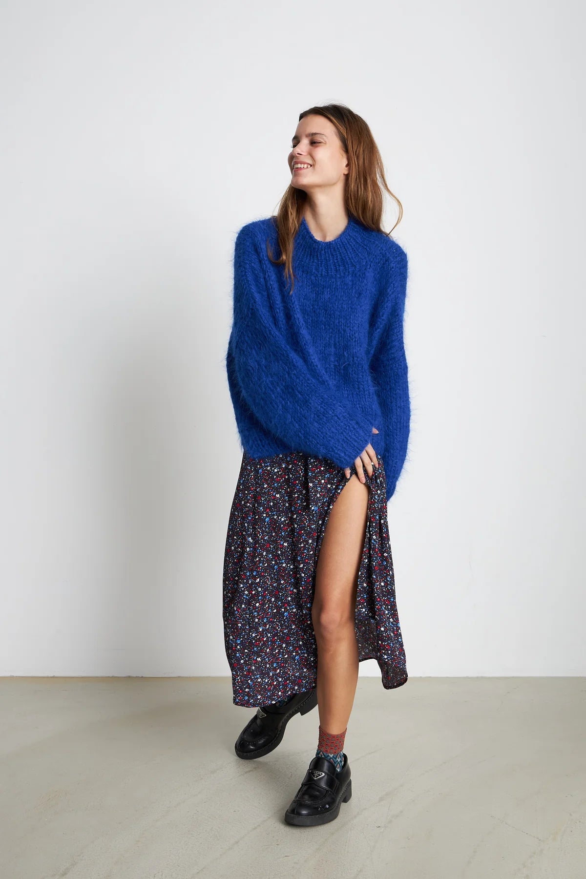 HANDCRAFTED SWEATER - HAPPY BLUE