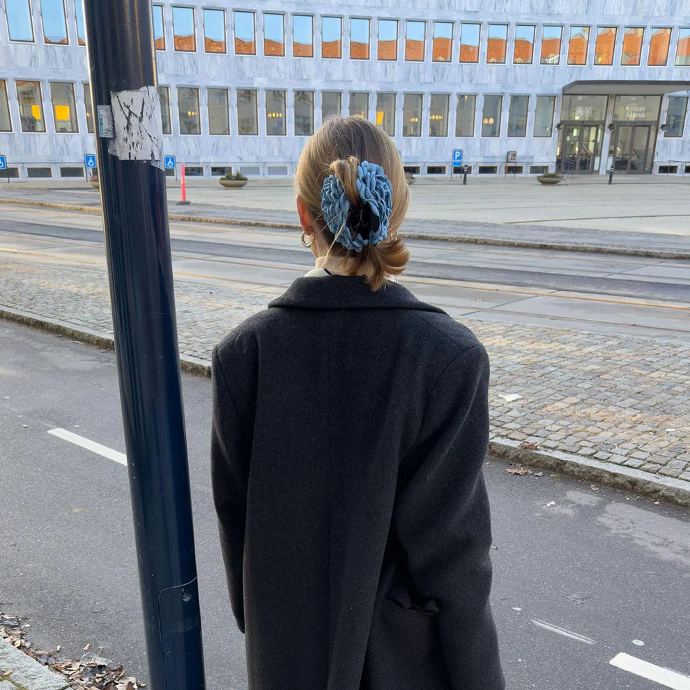 DAISY HÅRKLEMME STOR - DENIM