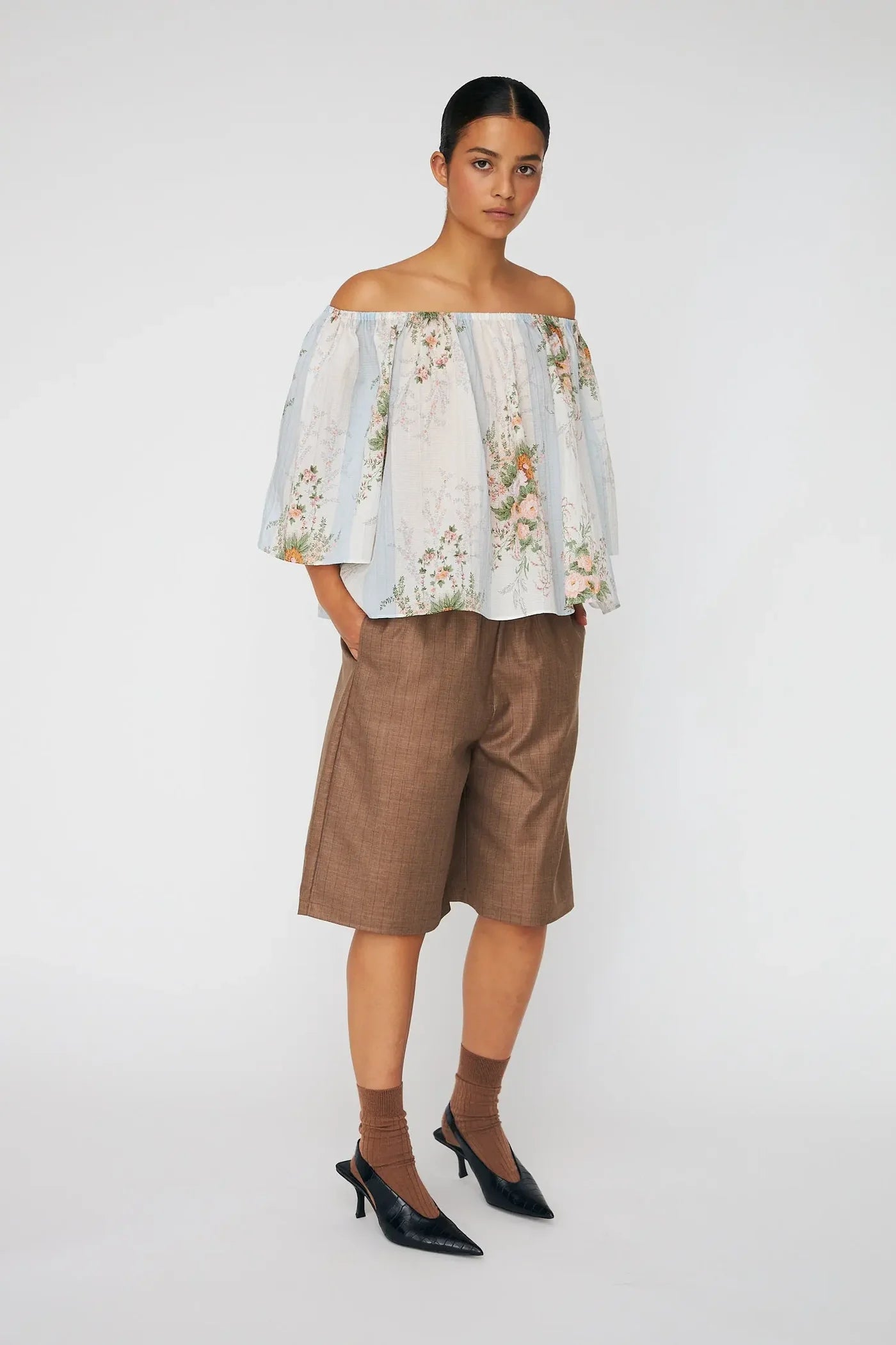LØS TOP/BLUSE OFF-SHOULDERS CREME MULTICOLOUR FLOWERS