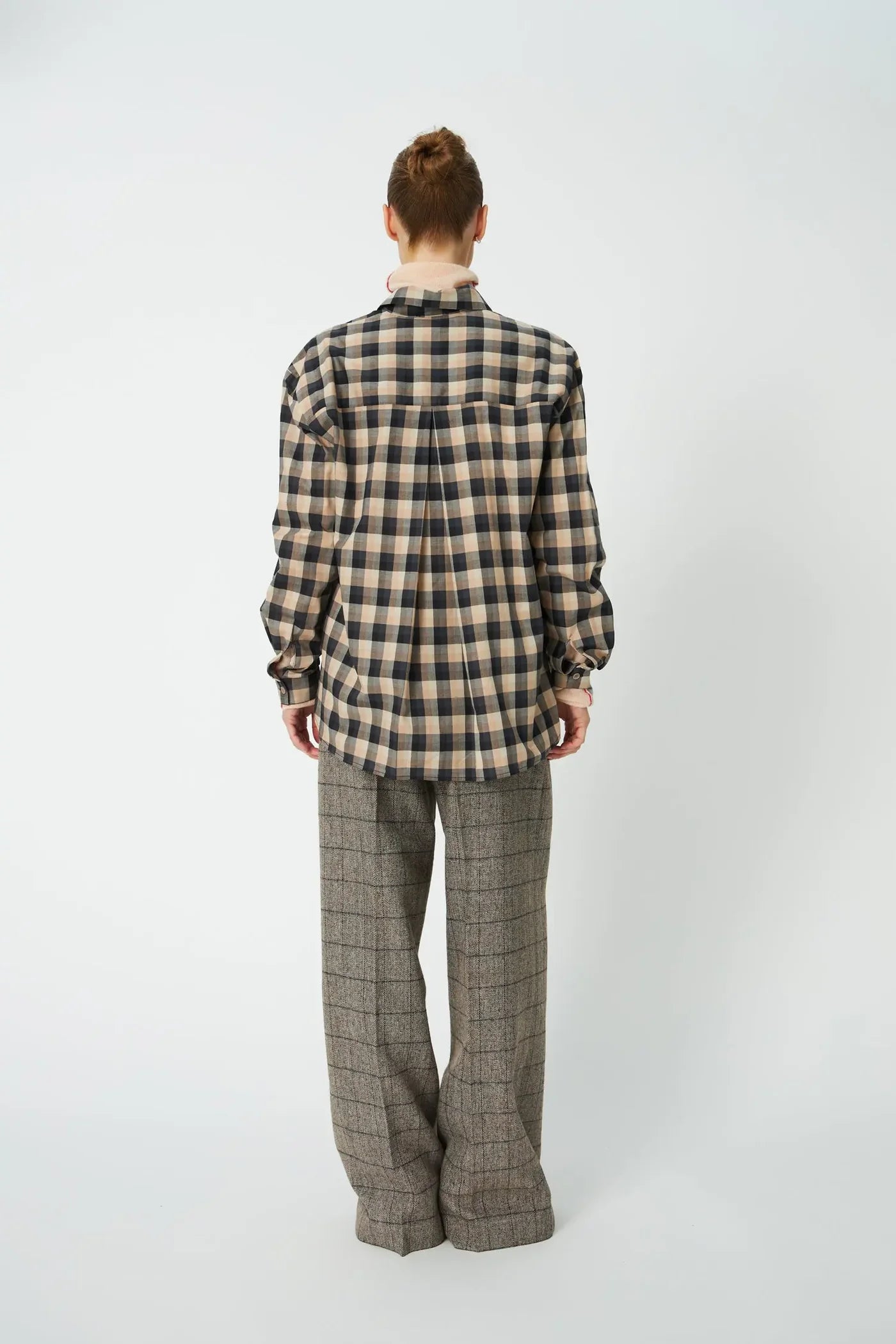 OVERSIZED TERNET SKJORTE - BEIGE/SORT