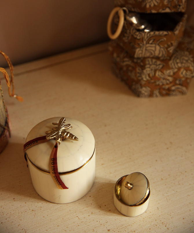 BAILEY VIRCUS BOX - SMALL - WHITE