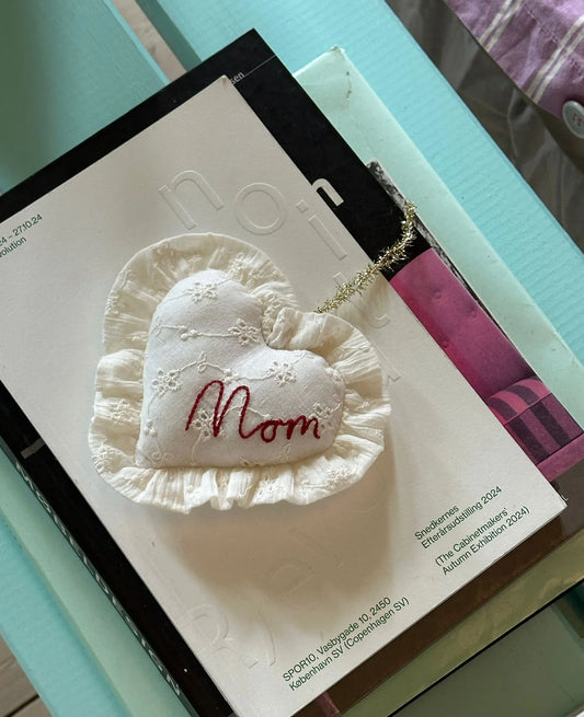 SWEETHEART ORNAMENT - OFF WHITE