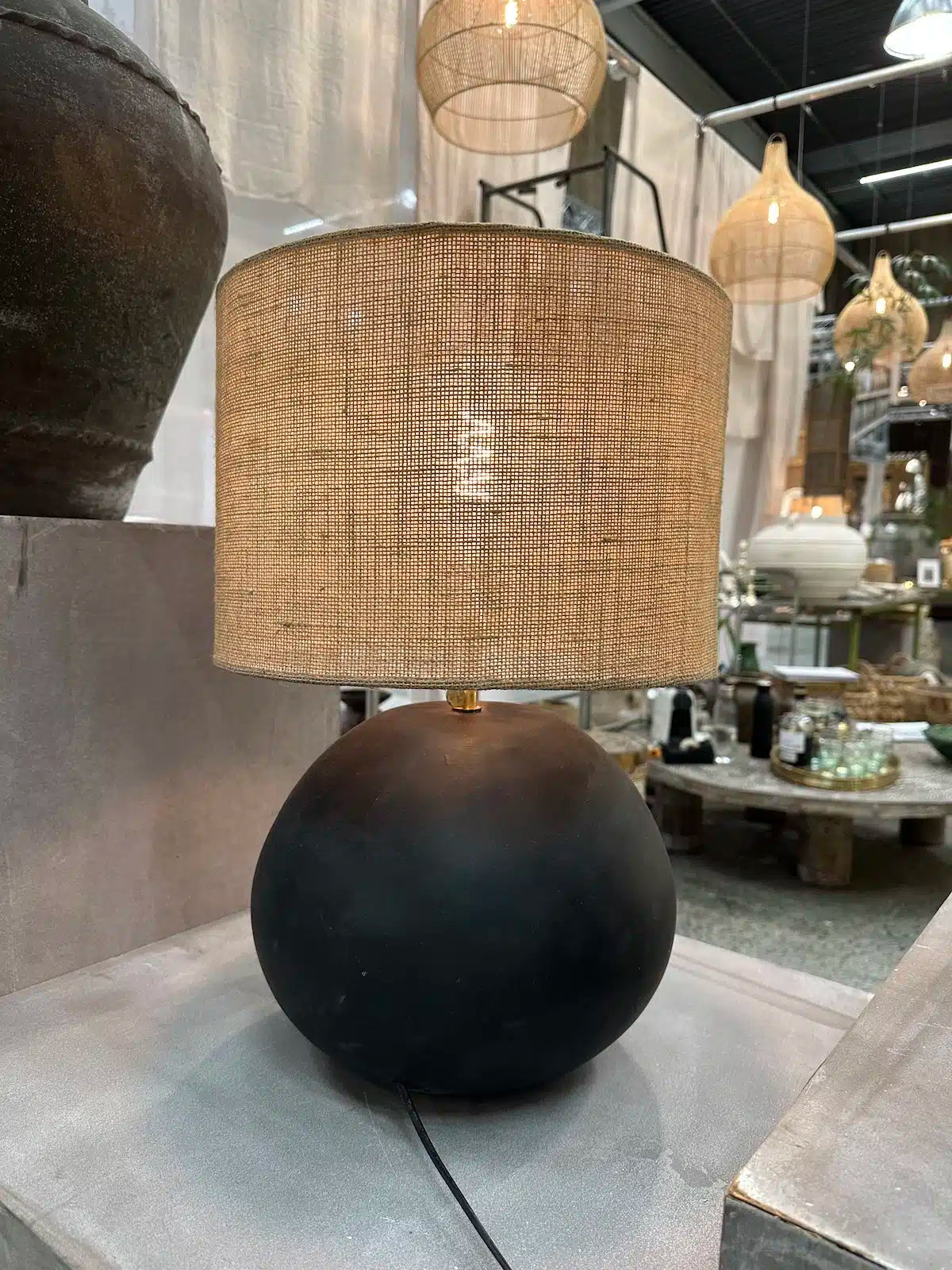 BORDLAMPE M/SKÆRM-THE GLOBE MOTHER EARTH RUSTIQUE