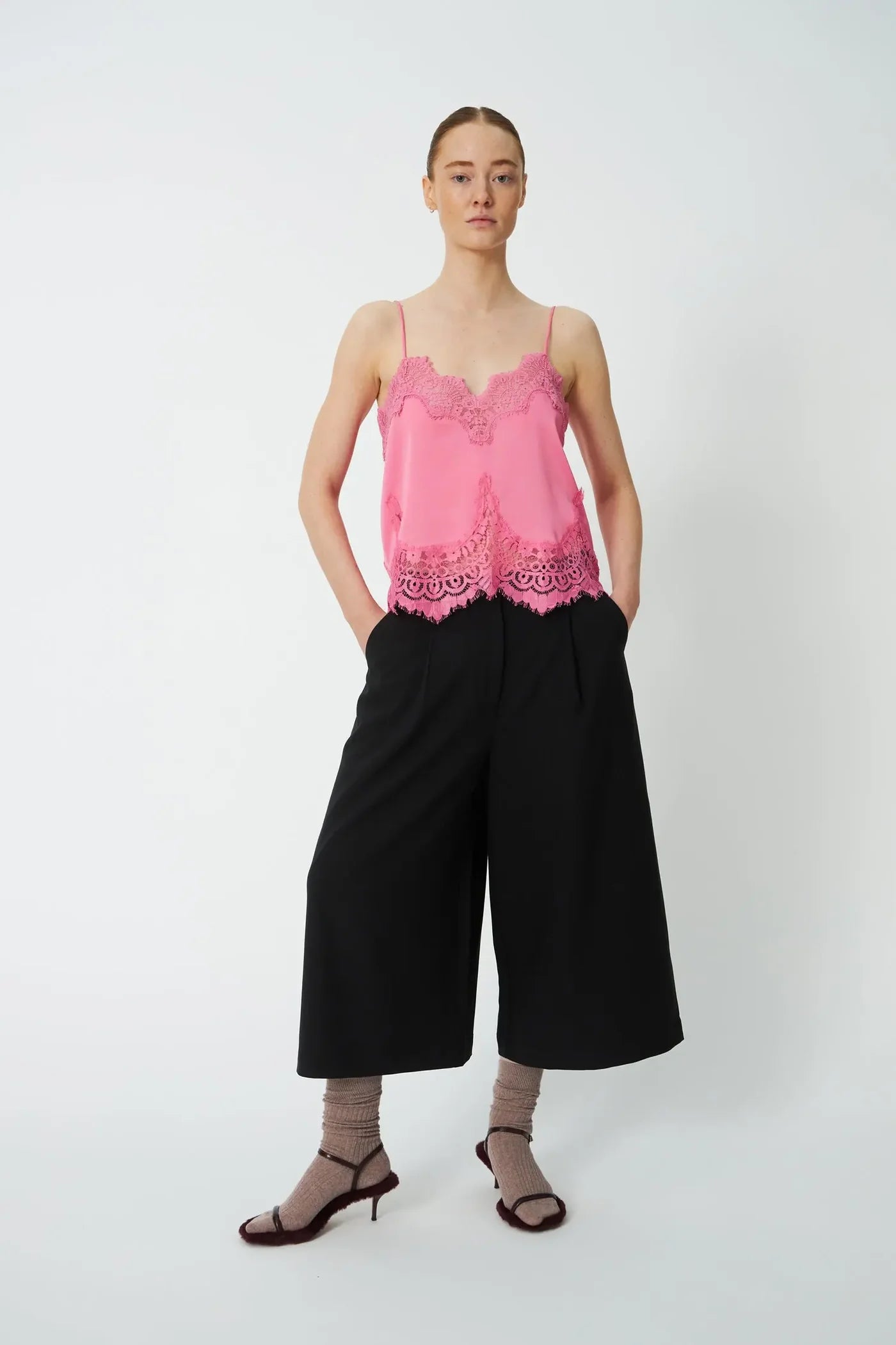 BLONDE TOP -AMAZING PINK