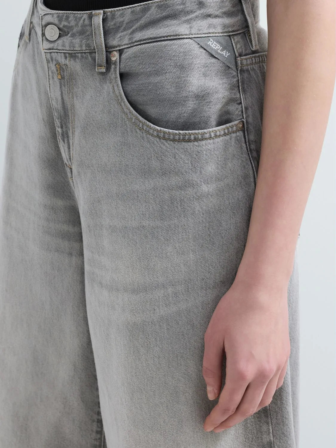 VIVYETTE JEANS - LIGHT GREY
