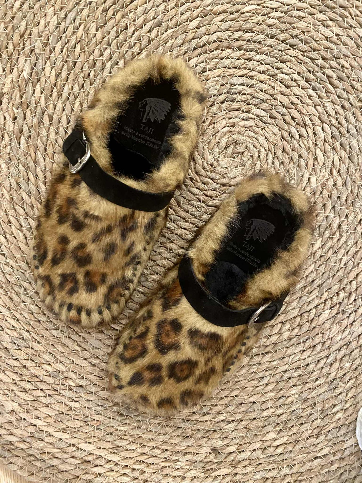 THAIS DONNA LOAFERS - BROWN
