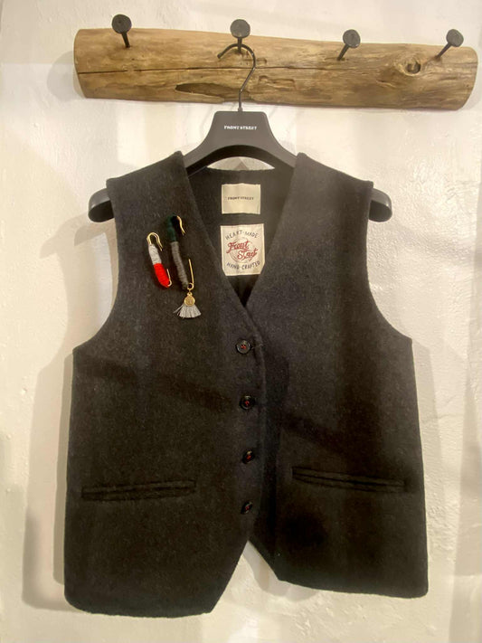 PINS WOOL VEST