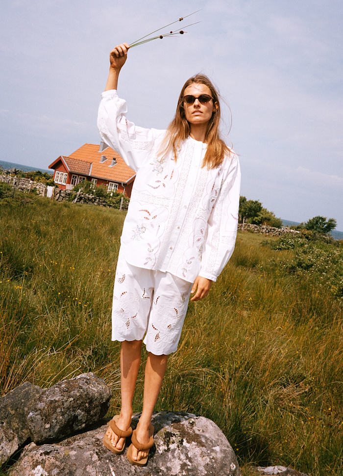 SADA SHIRT - WHITE PASTEL