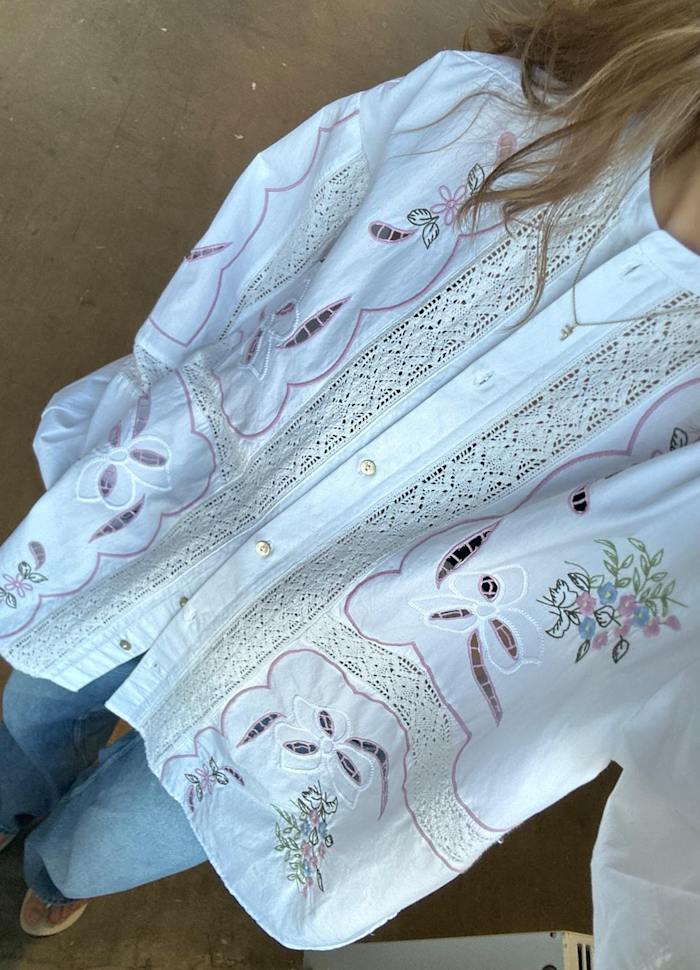 SADA SHIRT - WHITE PASTEL